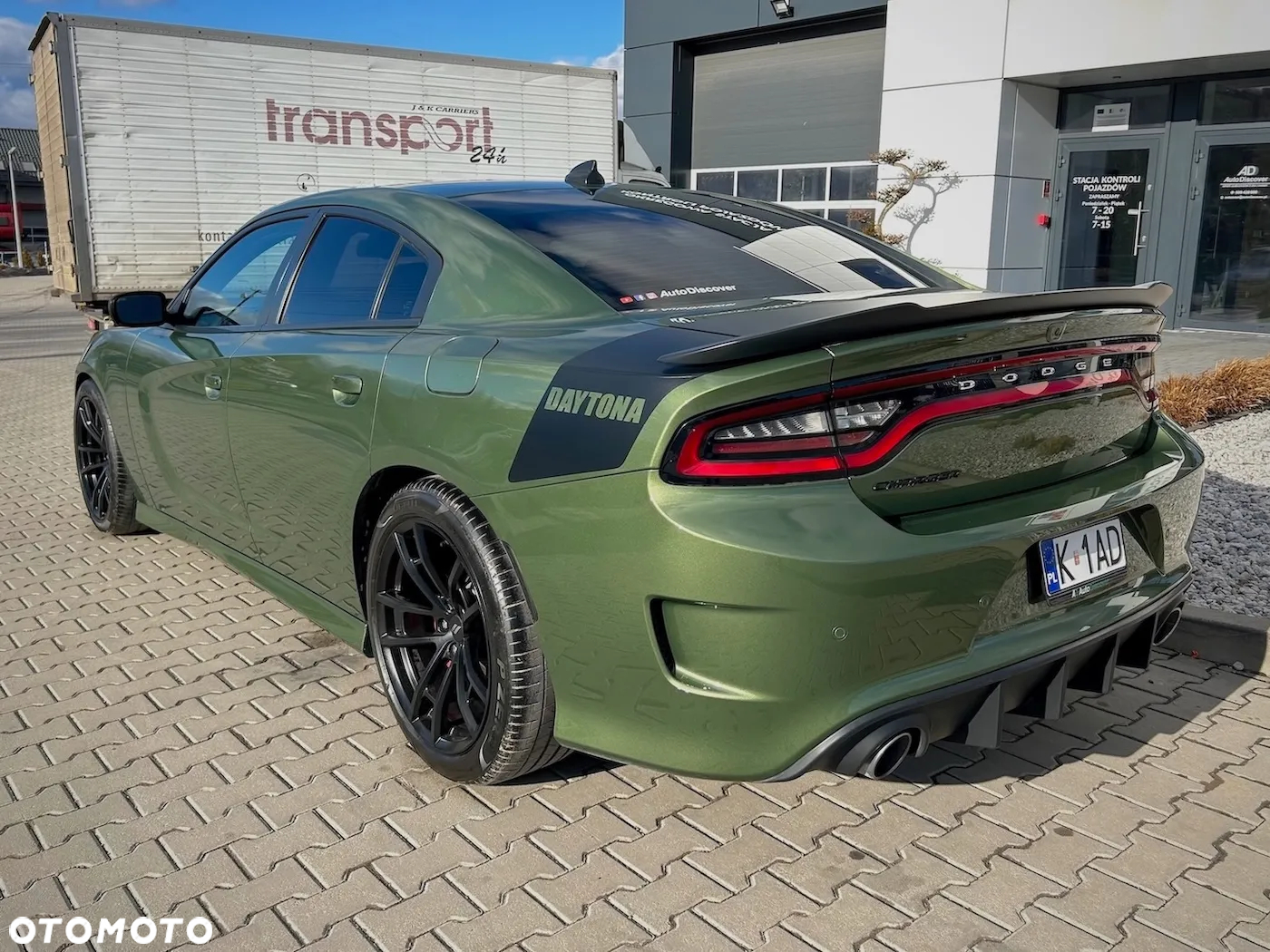 Dodge Charger 6.4 Scat Pack - 4