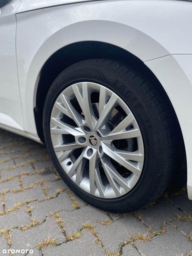 Skoda Superb 2.0 TDI 4x4 DSG Style - 9