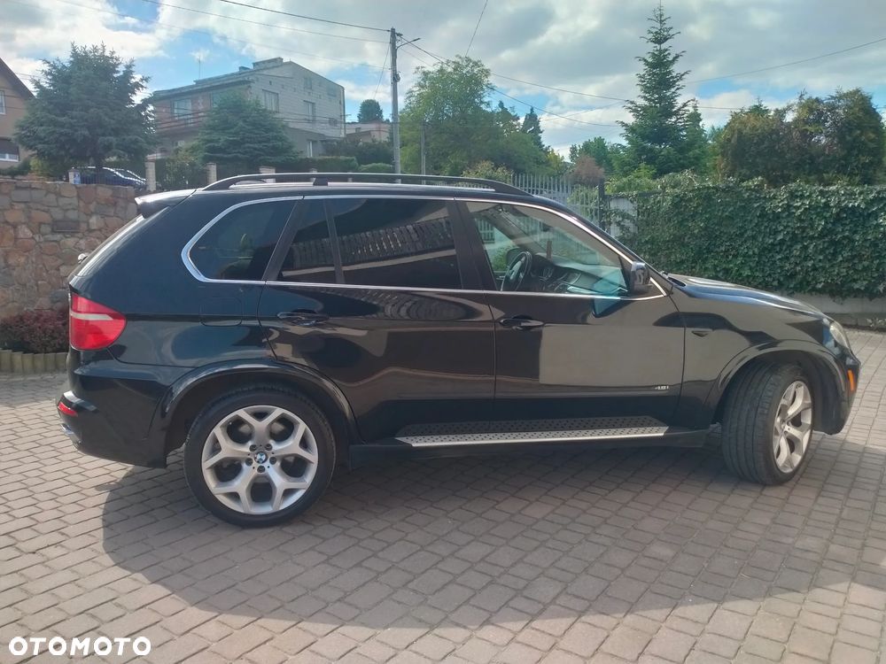 BMW X5 4.8i - 12