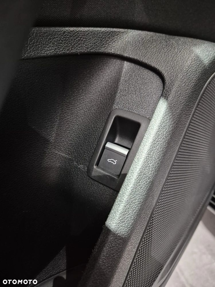 Audi A4 Limousine 40 TFSI mHEV S tronic - 18