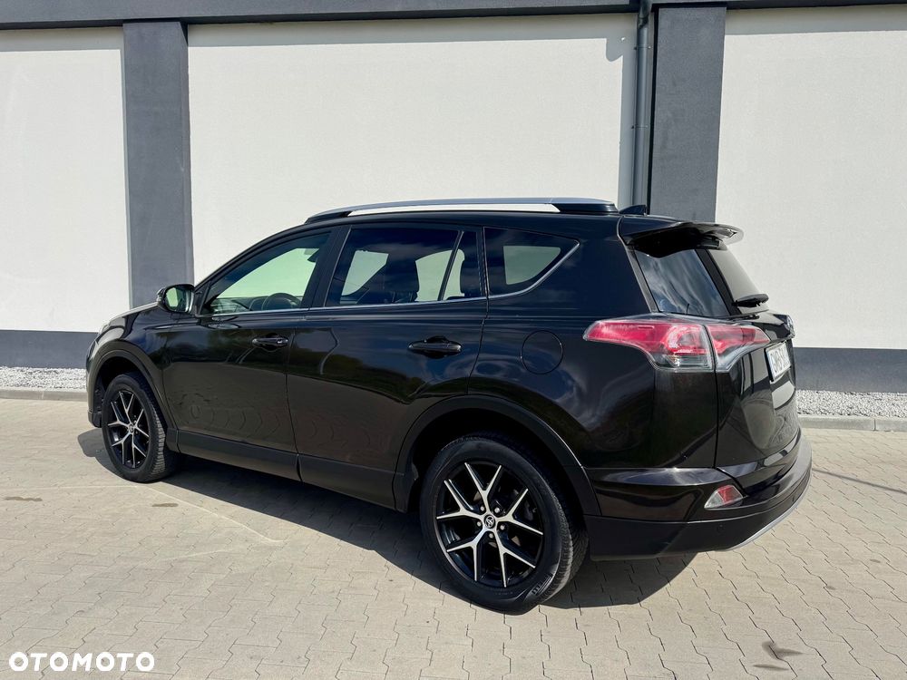 Toyota RAV4 2.0 D-4D 4x2 Start-Stop Executive - 4