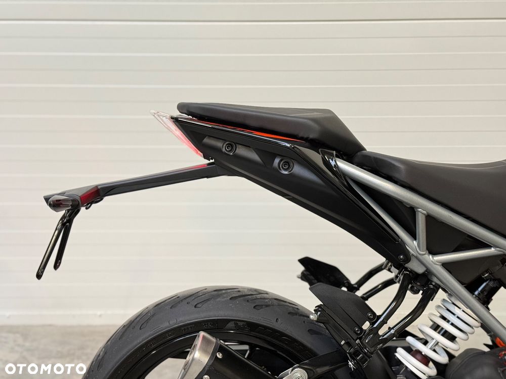KTM Duke - 19