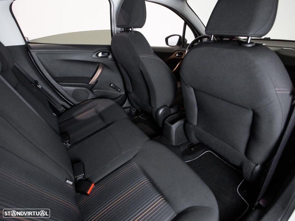 Peugeot 208 - 9