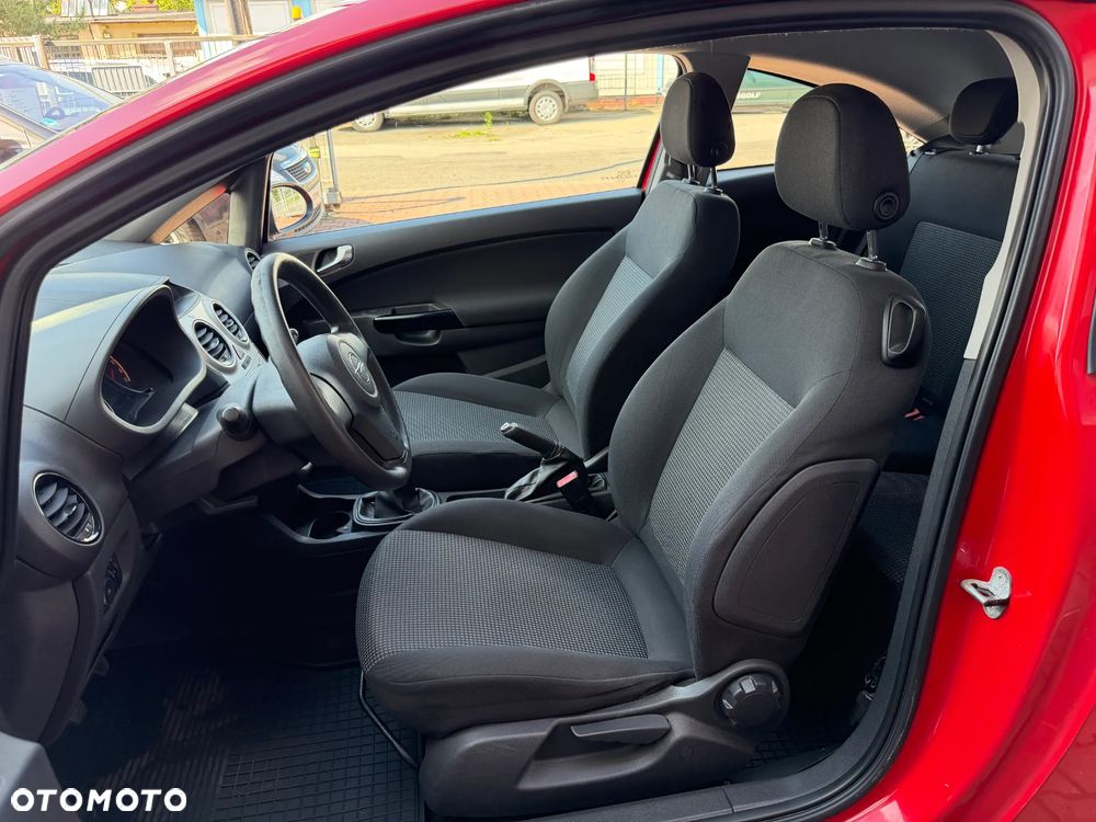 Opel Corsa 1.2 16V Essentia - 15