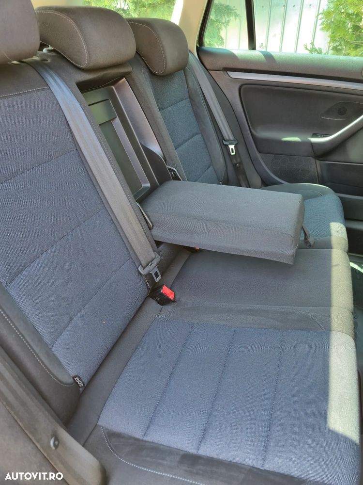 Volkswagen Golf - 4