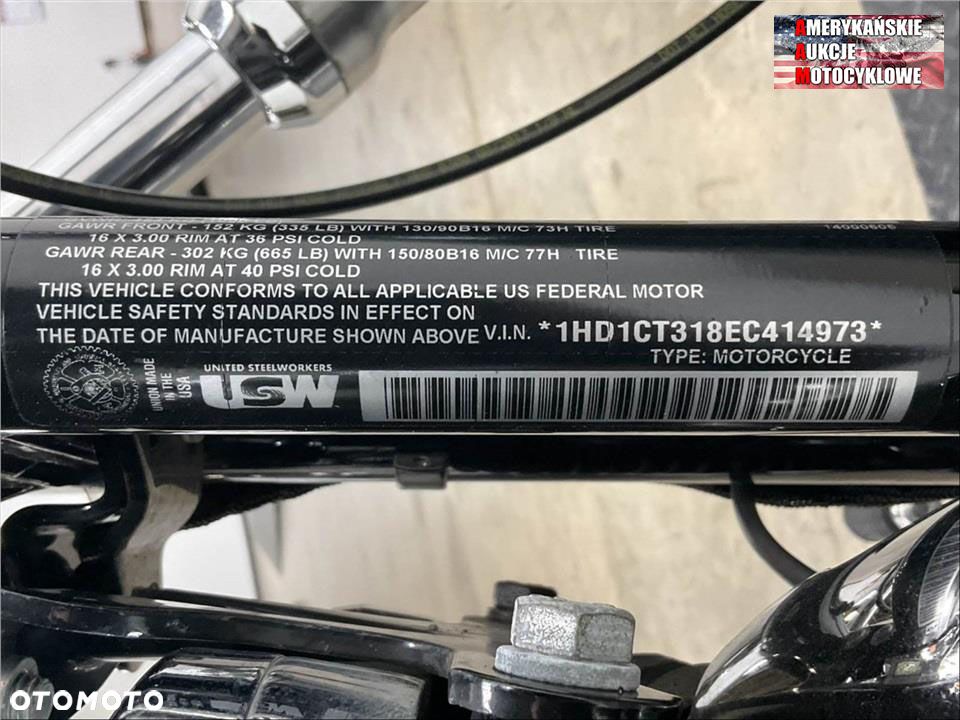 Harley-Davidson Sportster Custom 1200C - 13