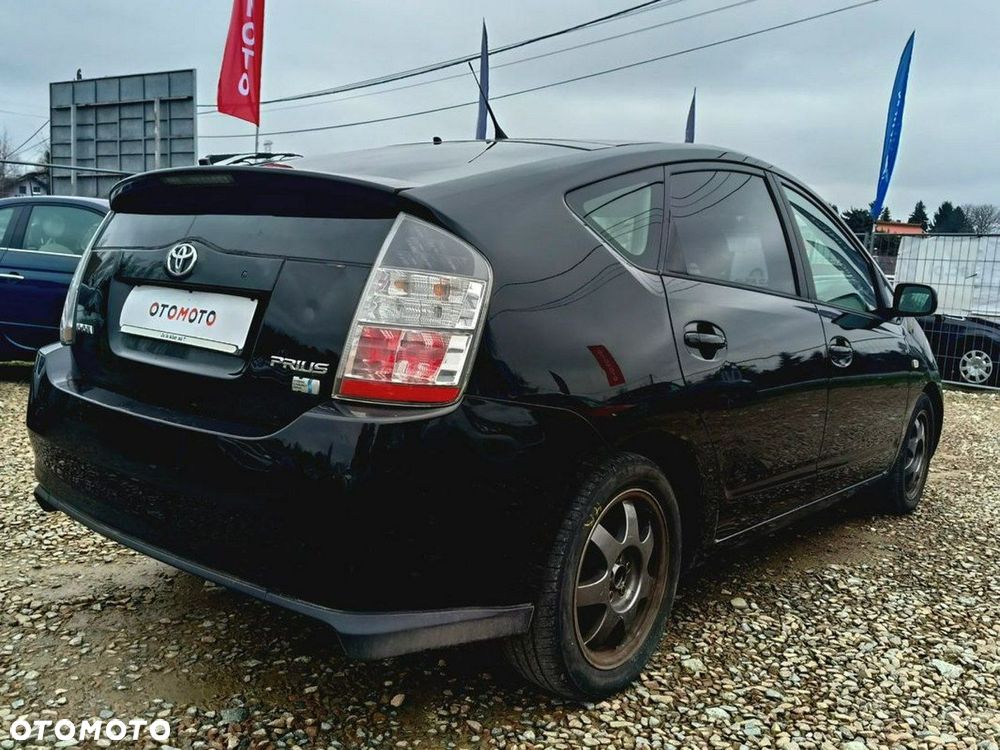 Toyota Prius - 1