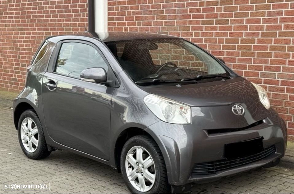 Toyota iQ 1.0 + - 2