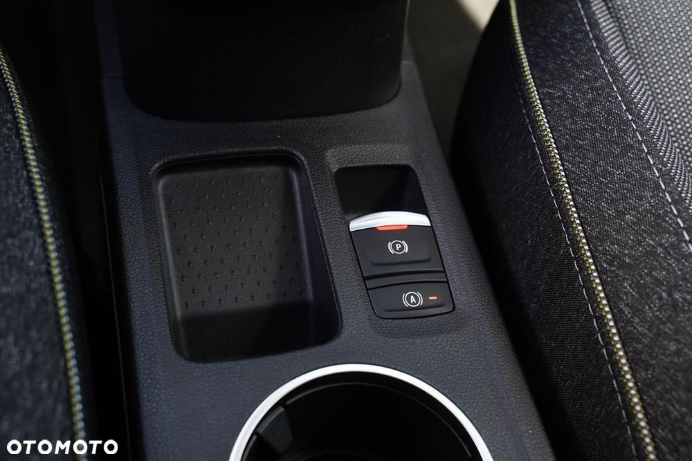 Renault Captur 1.3 TCe mHEV Techno EDC - 24