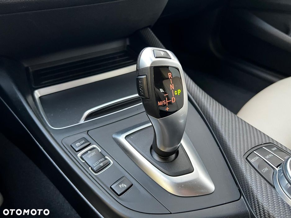 BMW Seria 1 118i Urban Line - 10