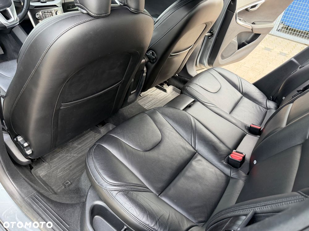 Volvo V40 D2 Kinetic - 11