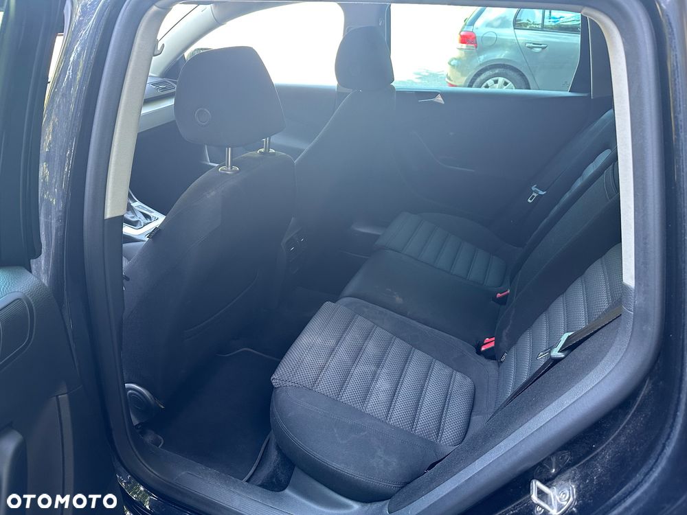 Volkswagen Passat 2.0 TDI Sportline - 6