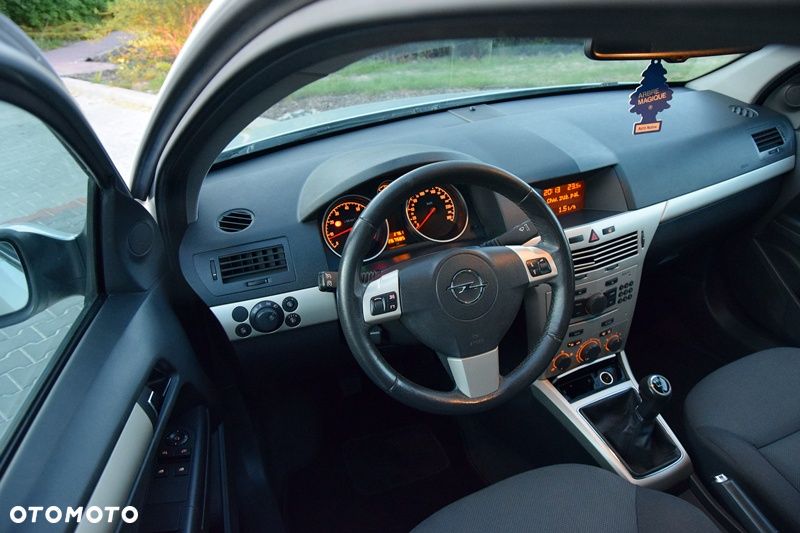 Opel Astra 1.6 Innovation 110 Jahre - 7