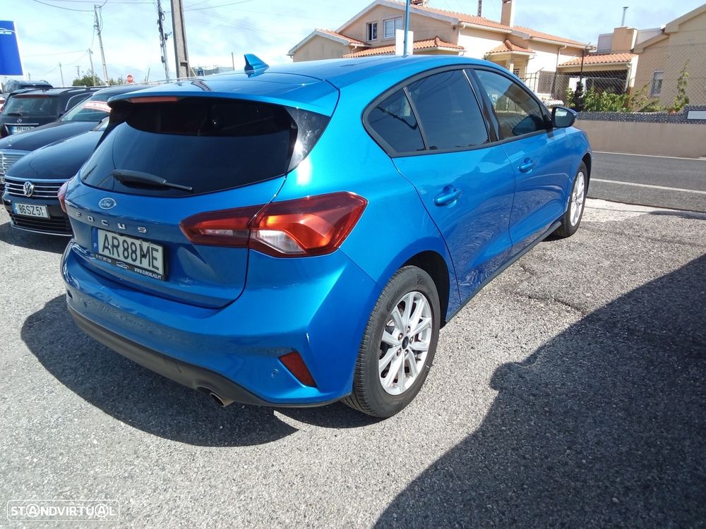 Ford Focus 1.5 TDCi ECOBlue Connected Aut. — fotografia 10