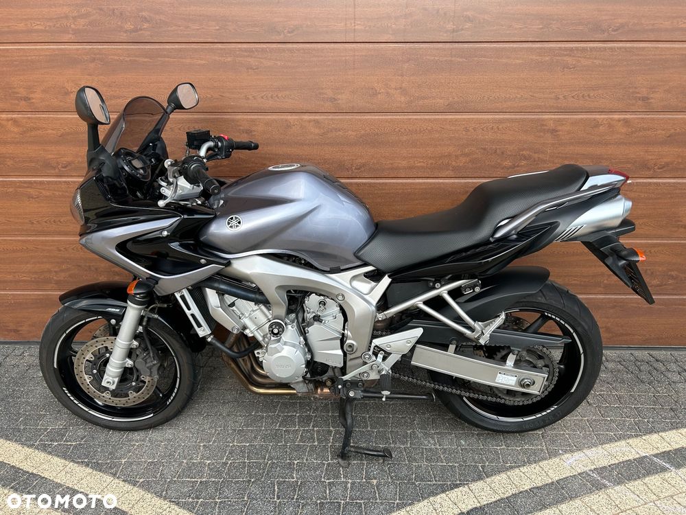 Yamaha FZ6 - 16