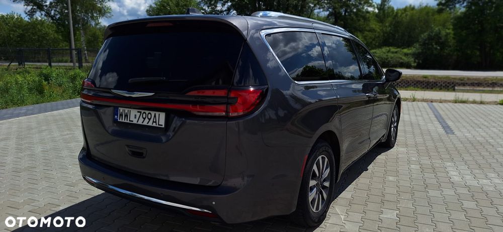 Chrysler Pacifica - 15