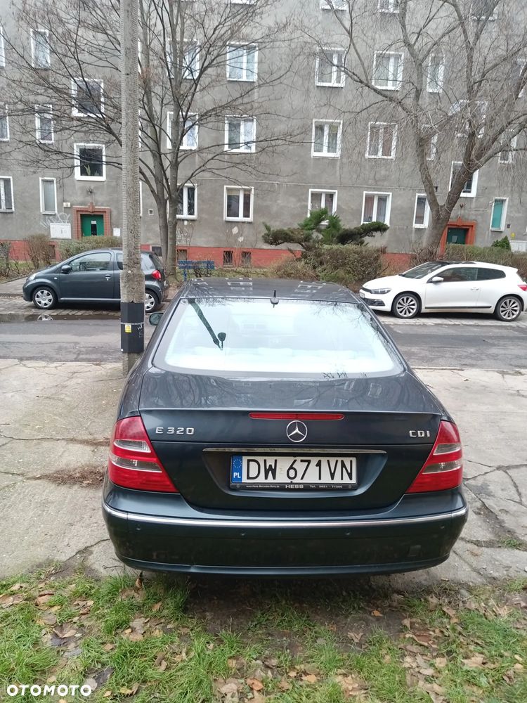 Mercedes-Benz Klasa E - 6