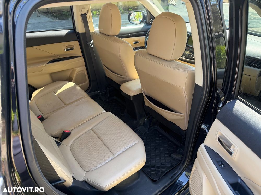 Mitsubishi Outlander 2.2 Litre DI-D AWD Instyle - 9