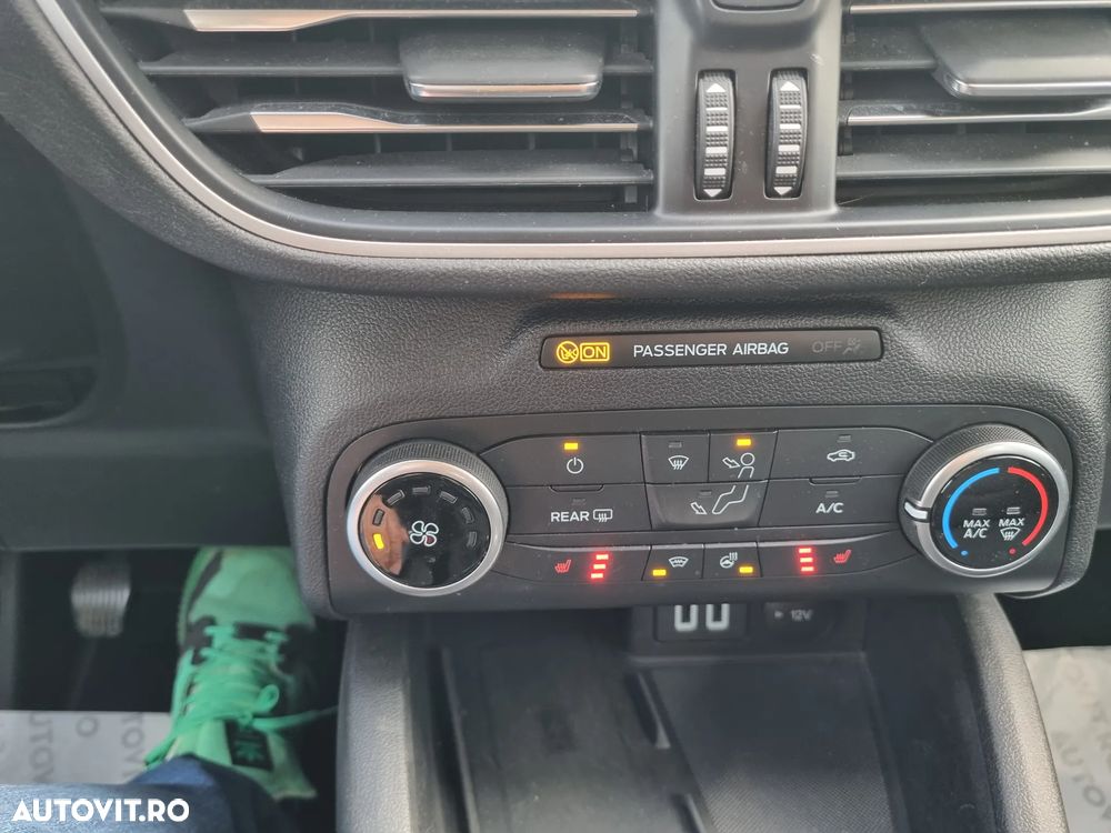 Ford Kuga 1.5 EcoBoost COOL&CONNECT - 39