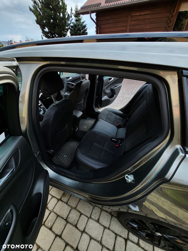 Opel Astra 1.2 T Ultimate S&S - 25