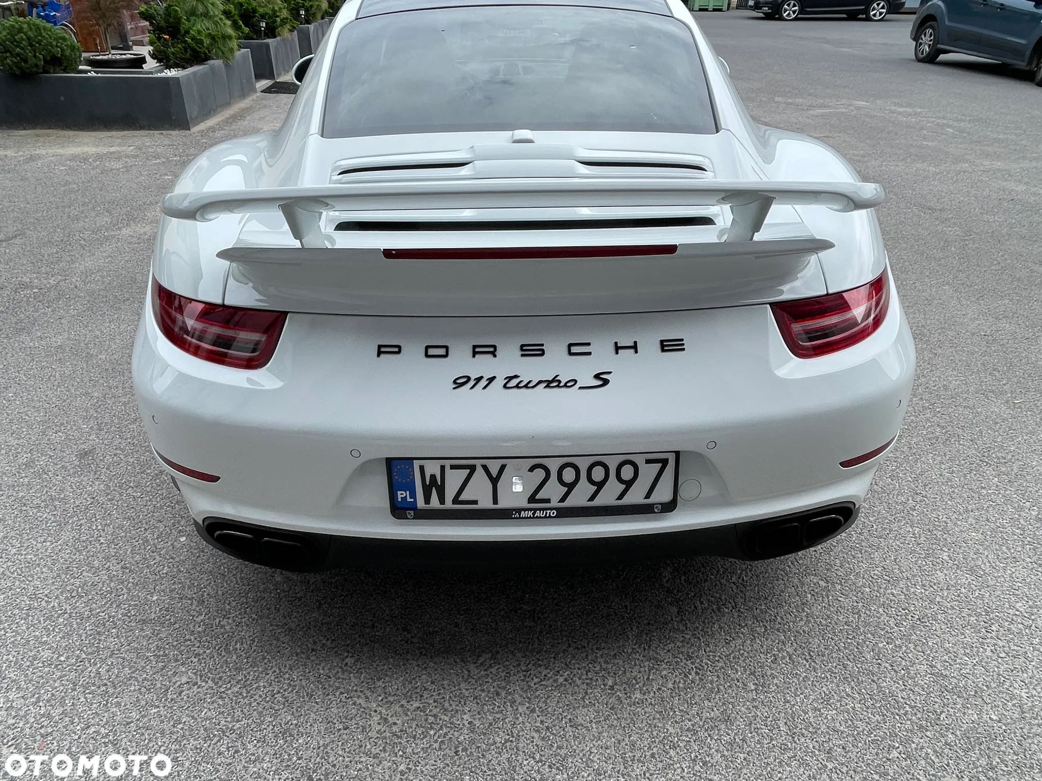 Porsche 911 Turbo S - 10