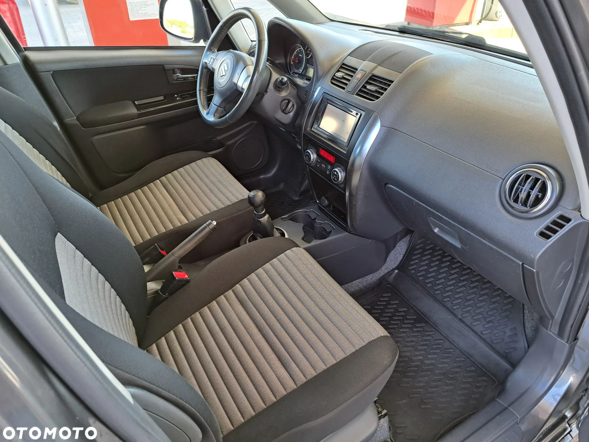 Suzuki SX4 - 16