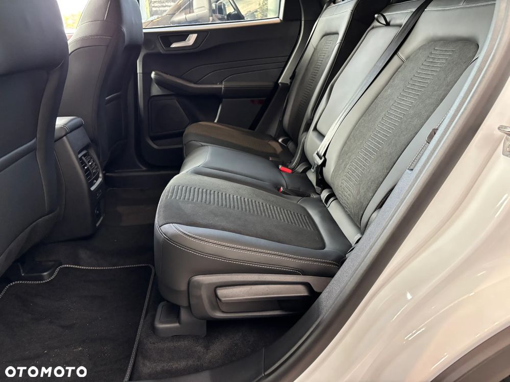 Ford Kuga - 13