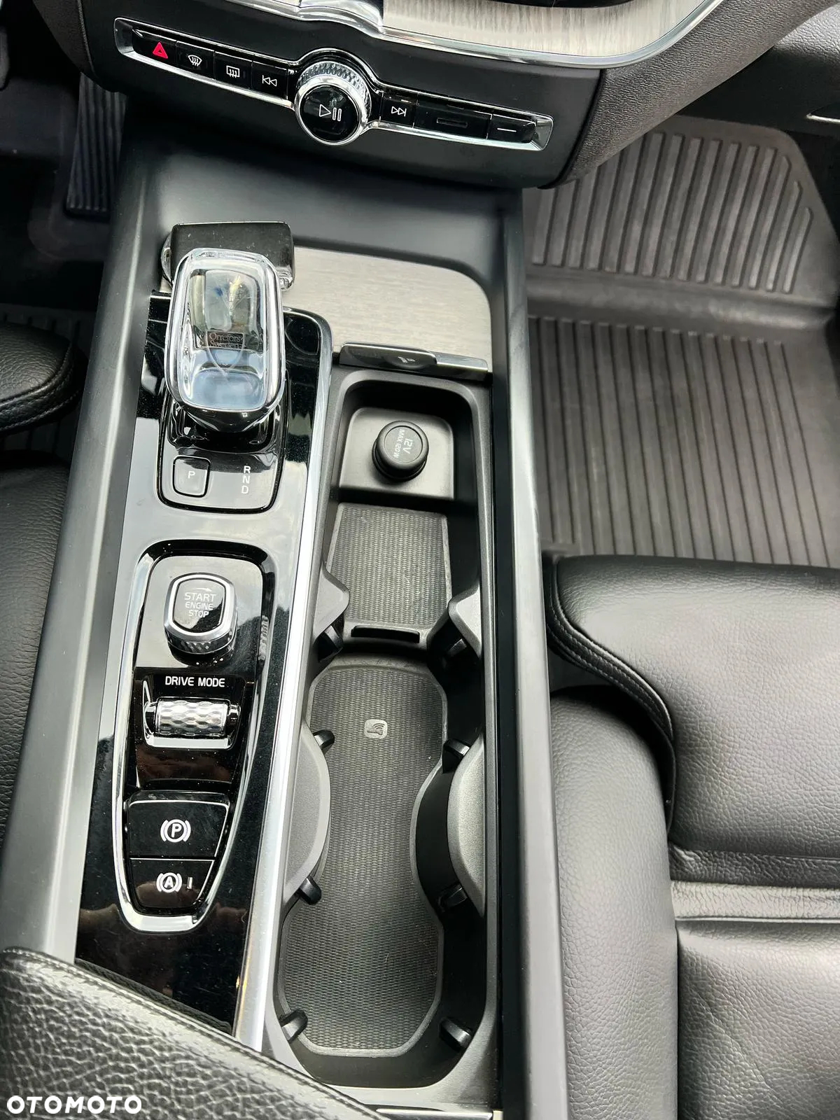 Volvo XC 60 T6 AWD Plug-In Hybrid Inscription - 16