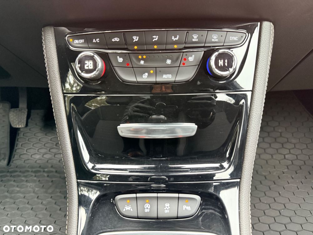 Opel Astra 1.6 BiTurbo D (CDTI) Start/Stop Innovation - 27