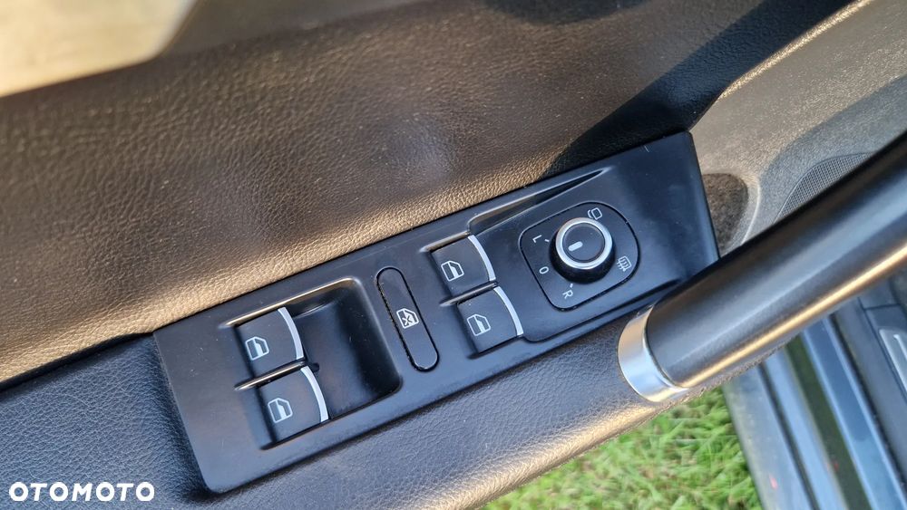 Volkswagen Passat 2.0 TDI 4Mot Highline DSG - 29