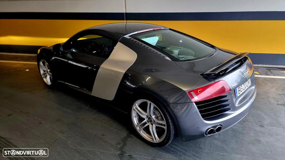 Audi R8 Coupé 4.2 FSI V8 quattro R-tronic - 12