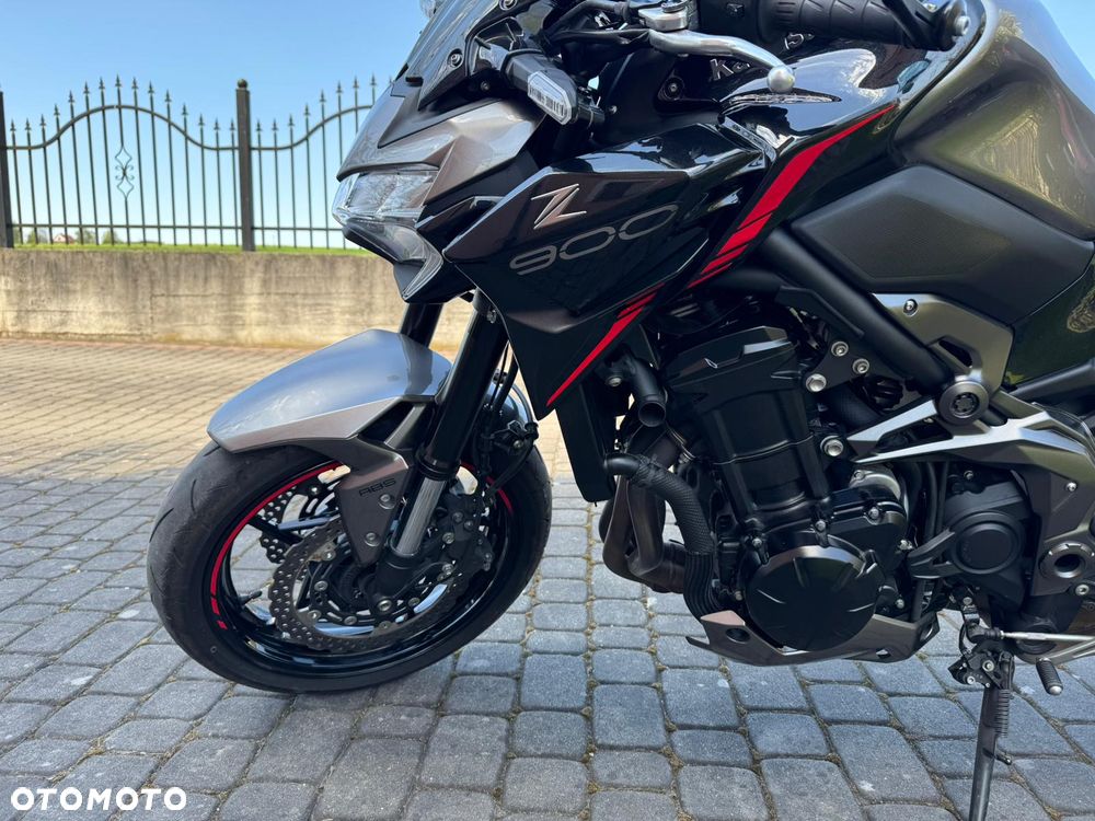 Kawasaki Z 900 - 16
