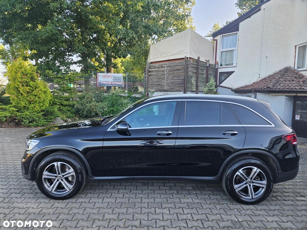 Mercedes-Benz GLC 300 e 4-Matic - 9