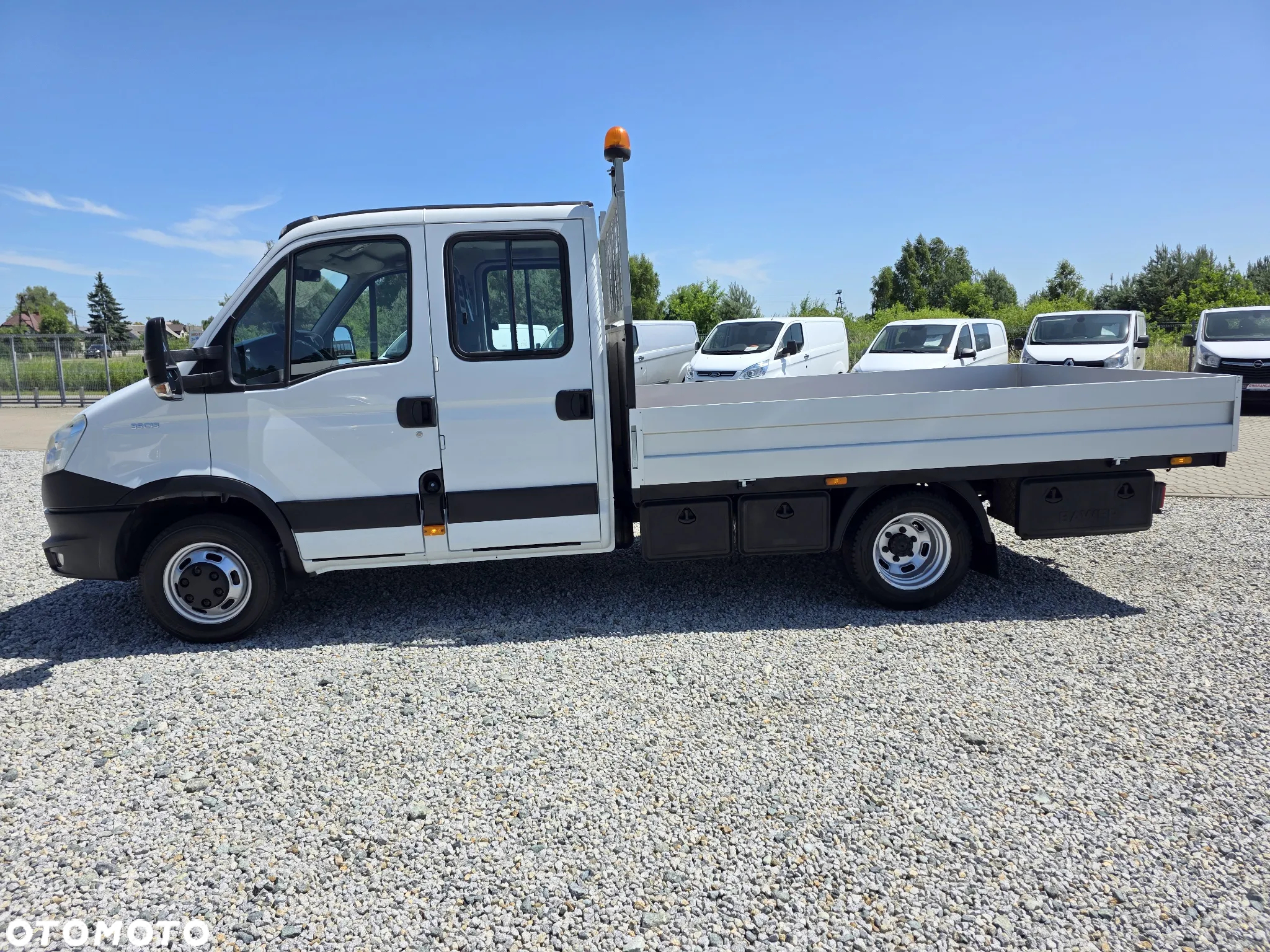 Iveco 35C13 2,3 HPI 130 KONNA DOKA BRYGADÓWKA 7 OSOBOWA 3,2M SKRZYNIA WEBASTO BLIŻNIAKI DO 3,5T GWARANCJA - 2