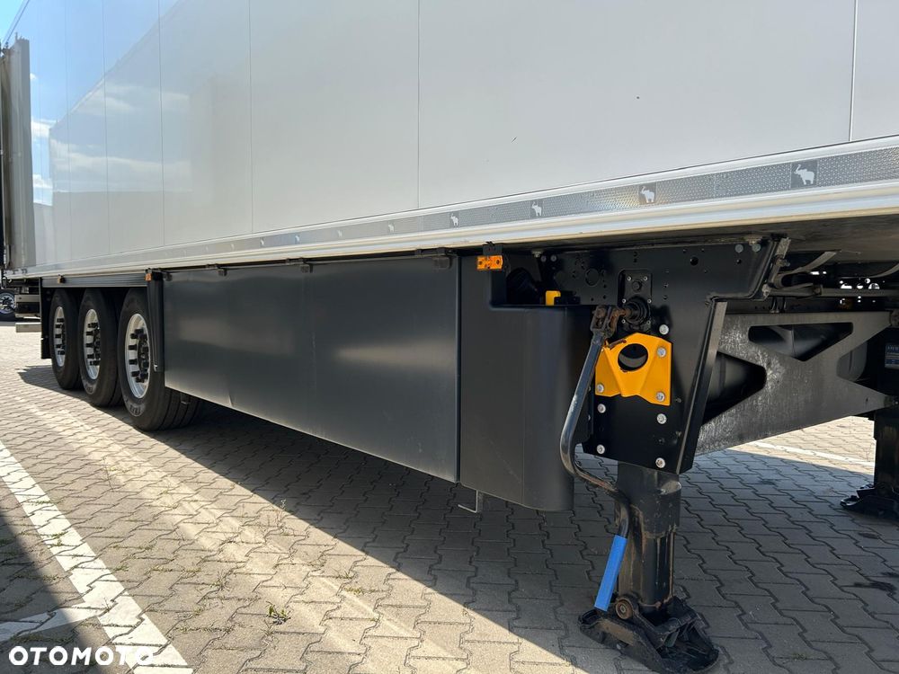 Schmitz Cargobull ThermoKing SLXi300; DOST; Uchwyty promowe, Paleciara - 9