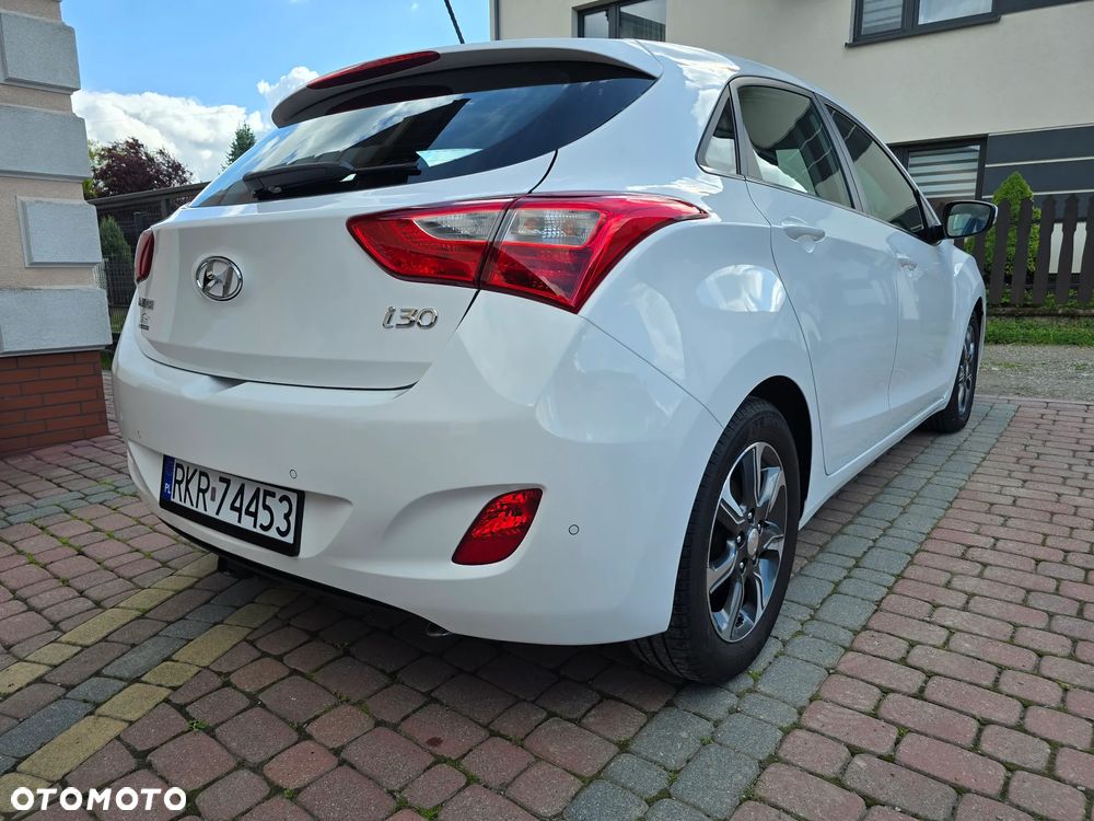 Hyundai i30 blue 1.6 GDI YES Gold - 14