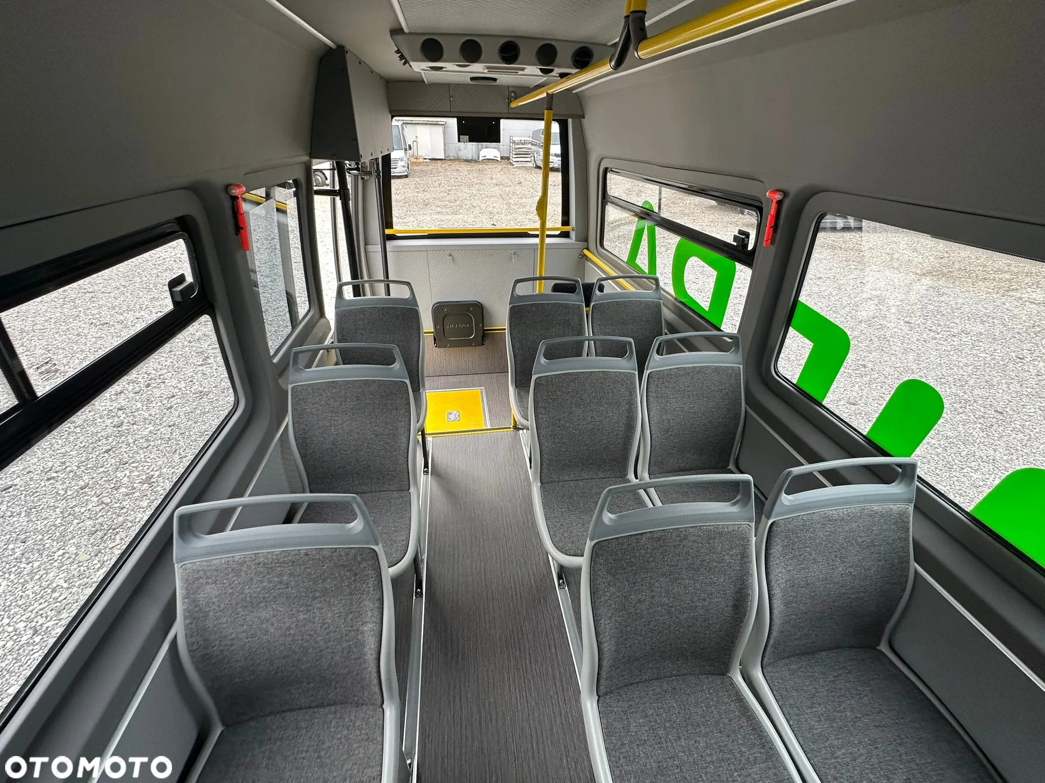 Mercedes-Benz eSprinter - 12