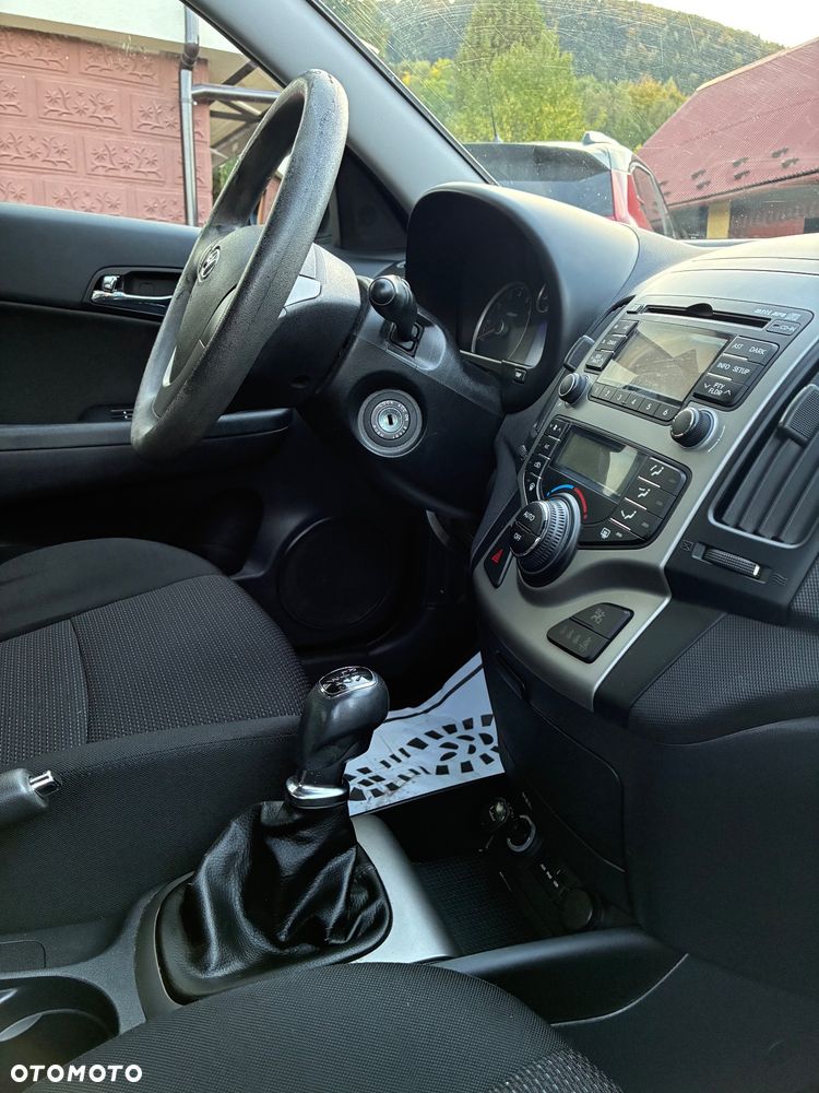Hyundai I30 2011 photo 2