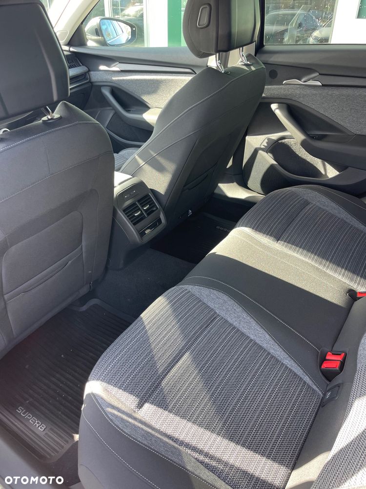 Skoda Superb 2.0 TDI SCR Selection DSG - 11