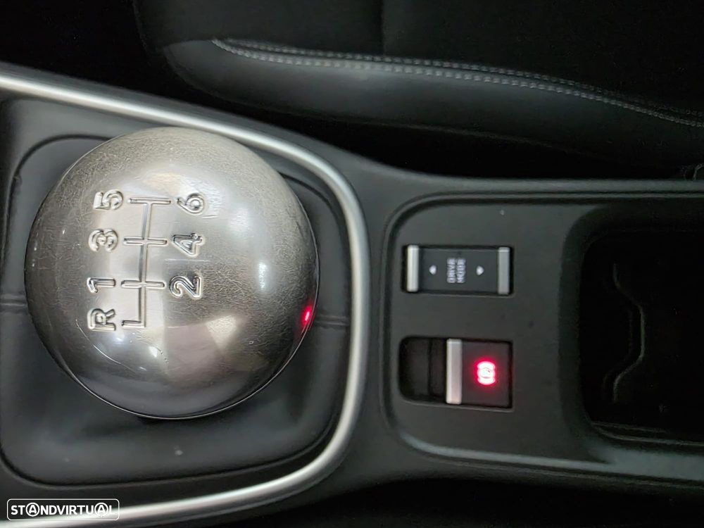 Jeep Avenger 1.2 GSE T3 Altitude - 18