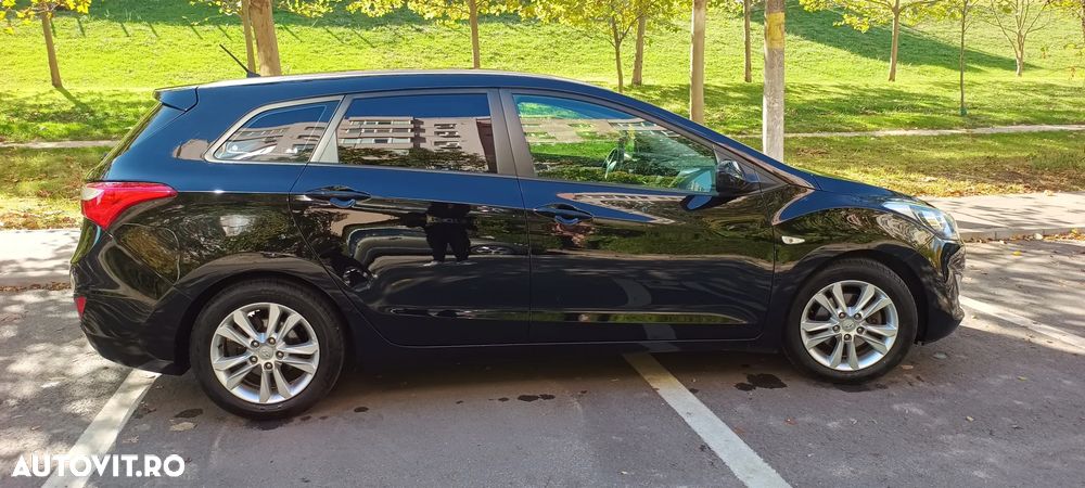 Hyundai i30 1.6 CRDI Highway - 6
