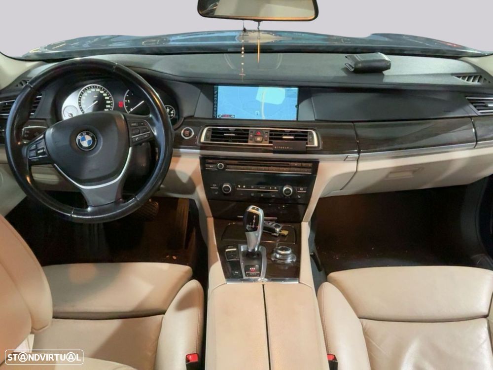 BMW 740 - 4