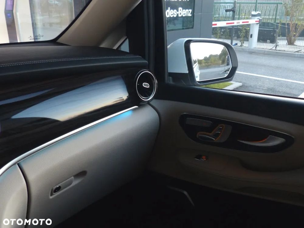 Mercedes-Benz Klasa V 300 d 4-Matic Avantgarde 9G-Tronic (d³ugi) - 25