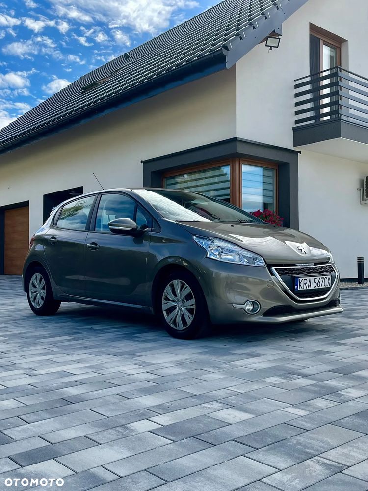 Peugeot 208 - 2