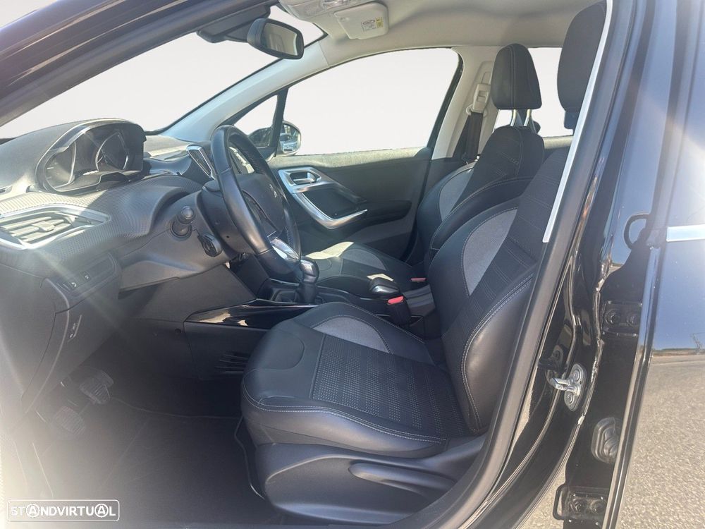 Peugeot 2008 1.2 PureTech Allure - 9