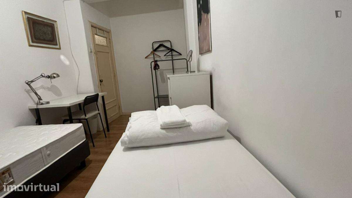 Quarto - localizado em Cedofeita Porto - Grande imagem: 2/17