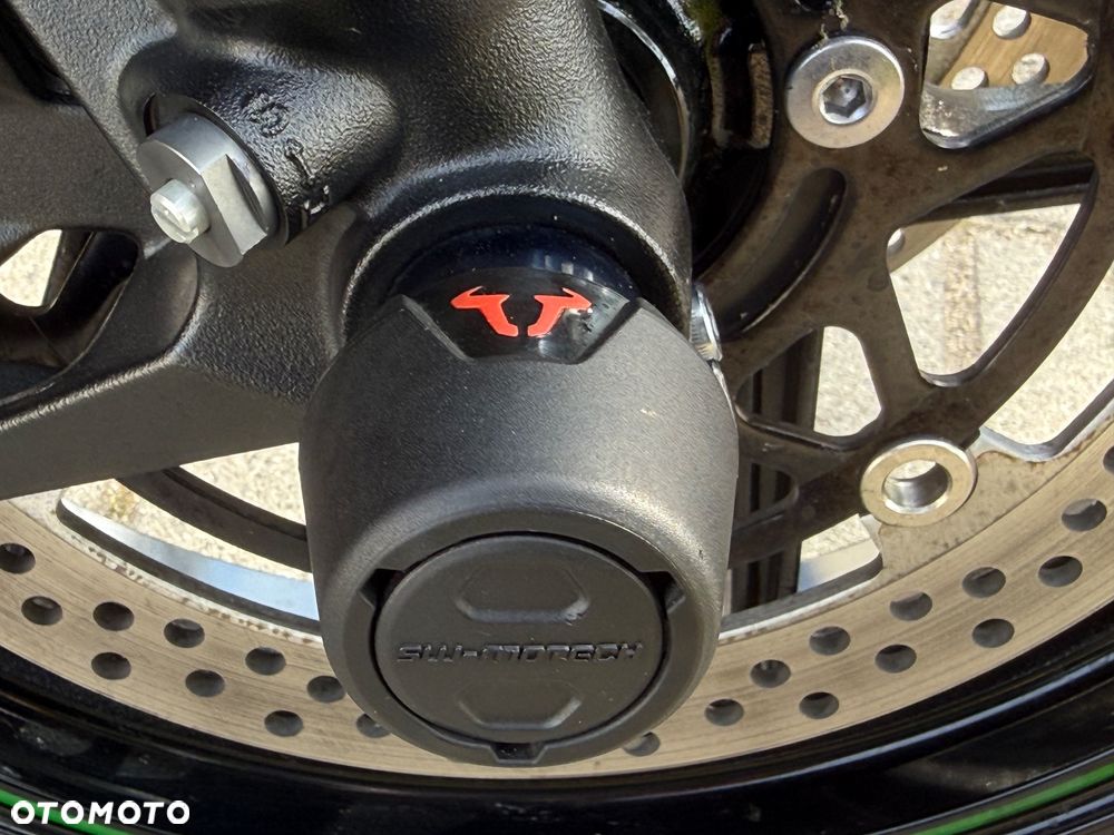 Kawasaki Ninja 1000 SX - 23