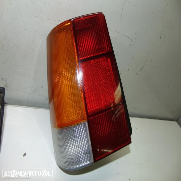 Peugeot 505 carrinha farolim e Mercedes W201 ou 190 - 3