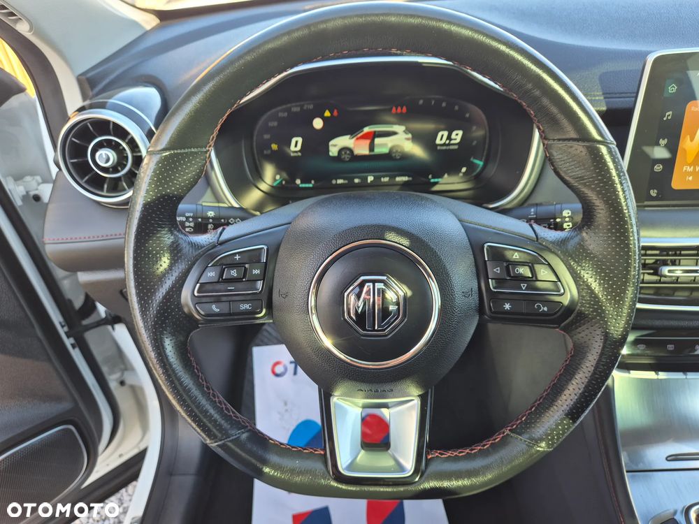 MG HS 1.5 T-GDI Exclusive DCT - 36
