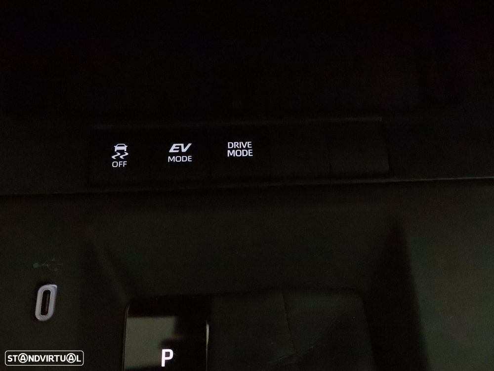 Toyota Corolla Cross 1.8 Hybrid Exclusive - 28